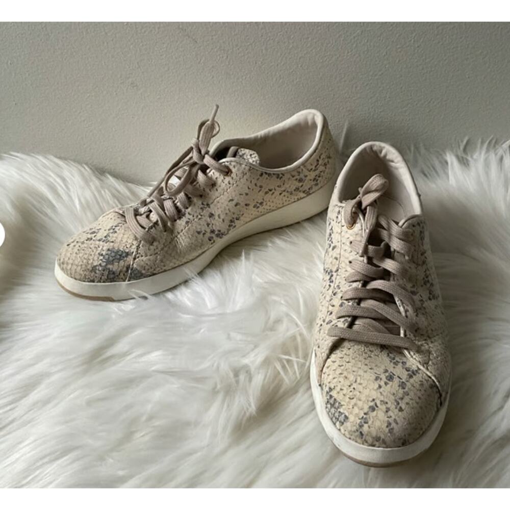 COLE HAAN Grandpro Sz 8 Tennis Snake Python Print Lace Up Sneakers